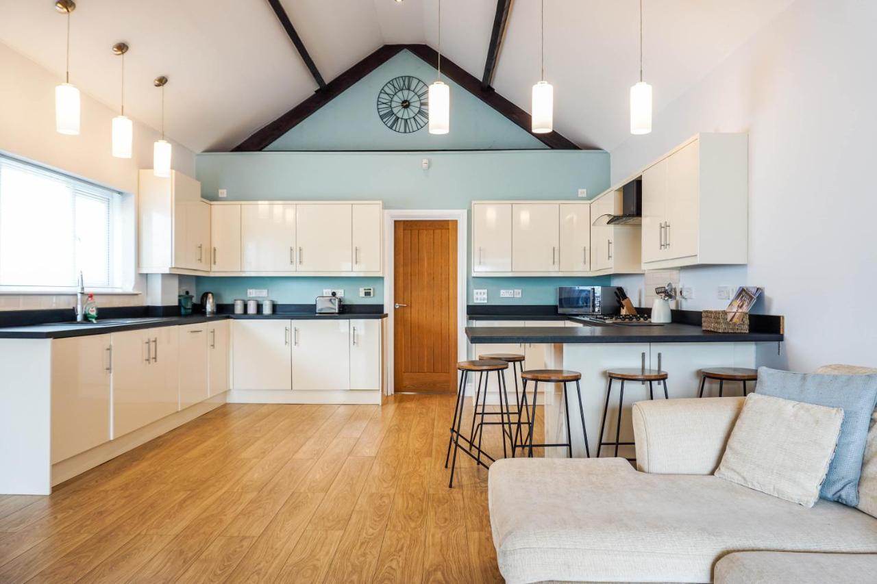 The Beach House - Fully Refurbed March 2024 Oystermouth Exterior photo