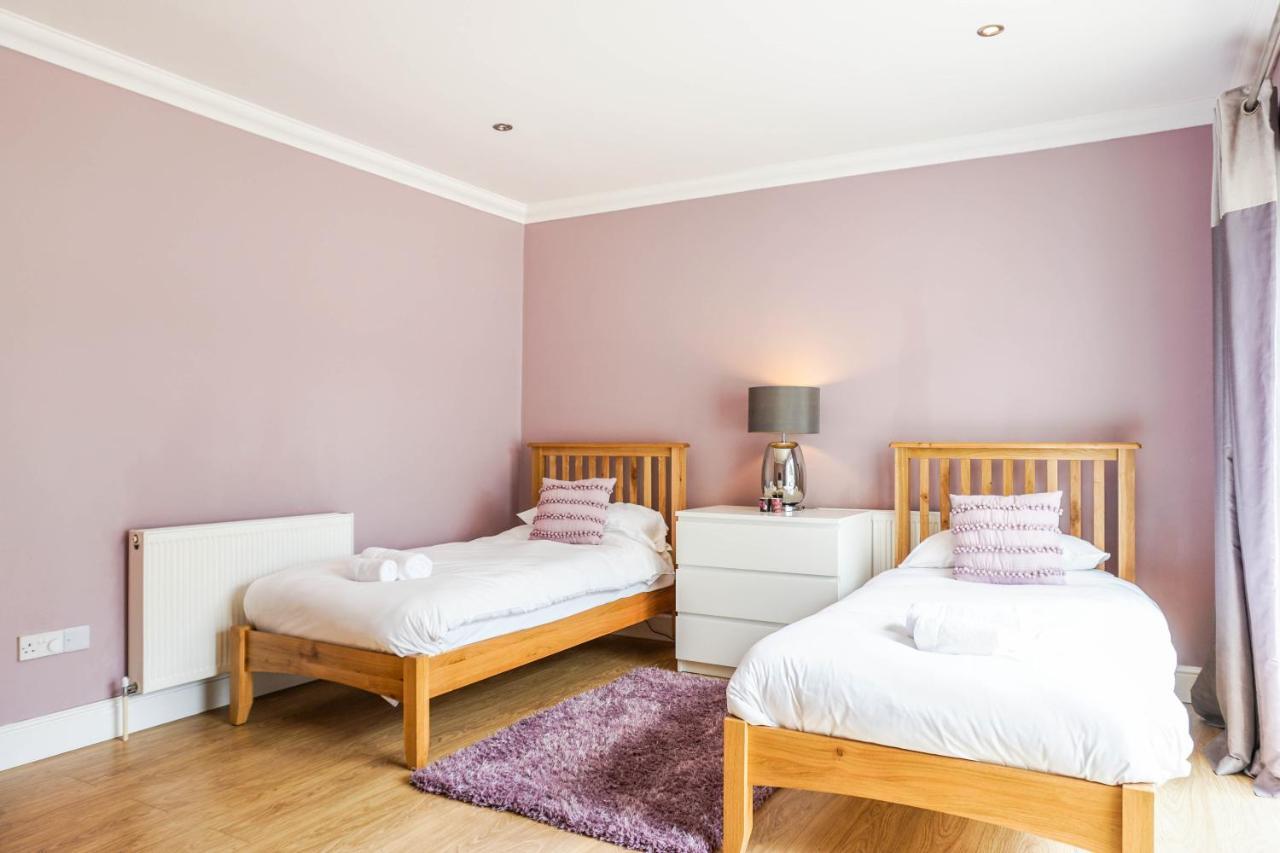 The Beach House - Fully Refurbed March 2024 Oystermouth Exterior photo
